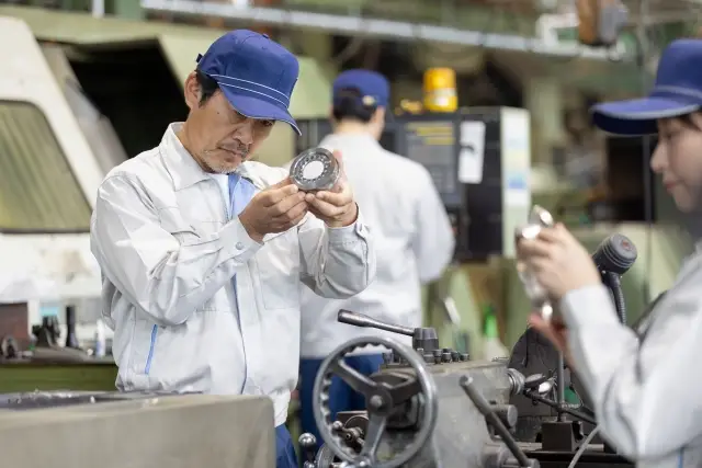 金型加工のM&Aとは？金型加工業界の事業承継と技術継承のコツ